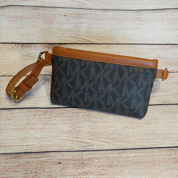 mk wallet belt
